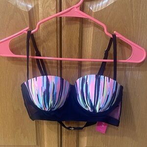 Xhilaration Brand Women's Bikini Top. Size medium. New with tags.